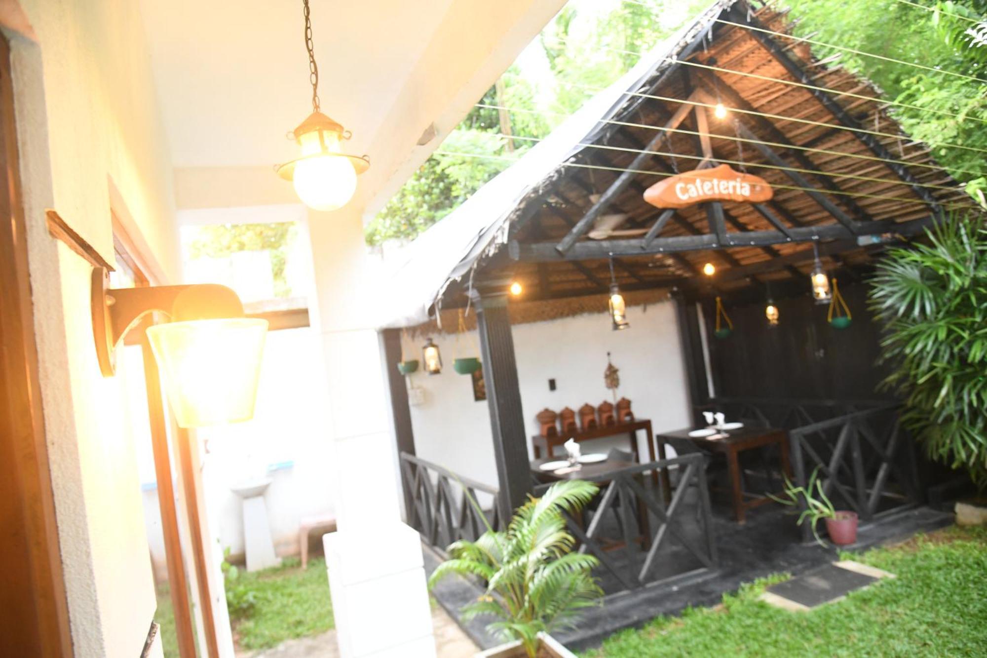 Wild Park Safari Home Stay 우다왈라웨 외부 사진