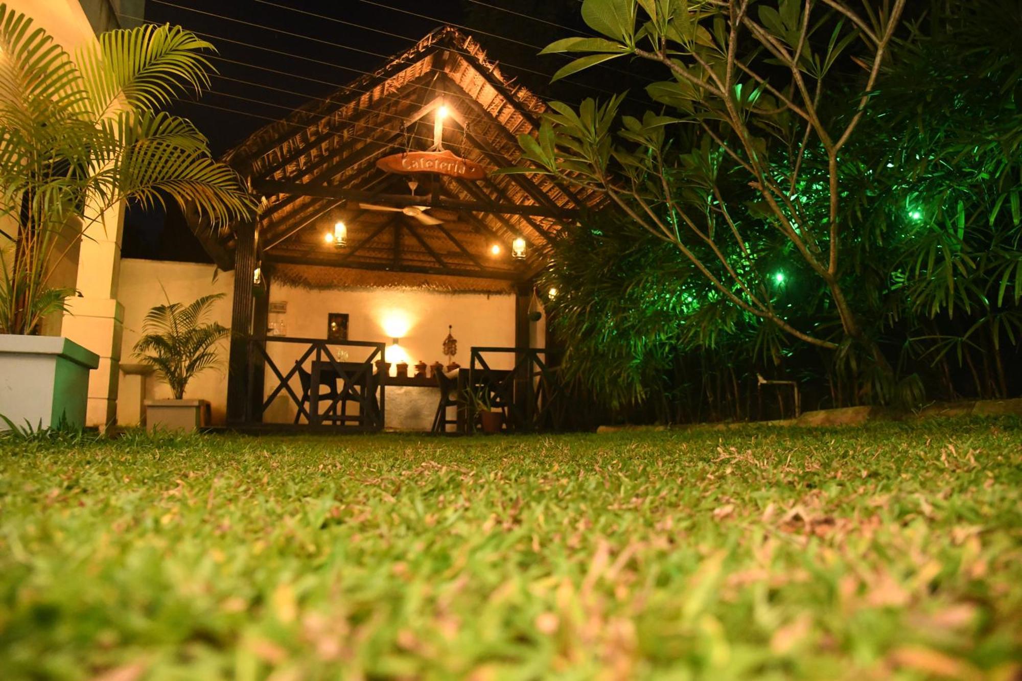 Wild Park Safari Home Stay 우다왈라웨 외부 사진
