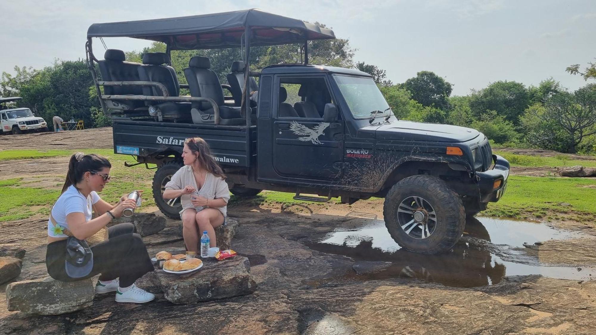 Wild Park Safari Home Stay 우다왈라웨 외부 사진